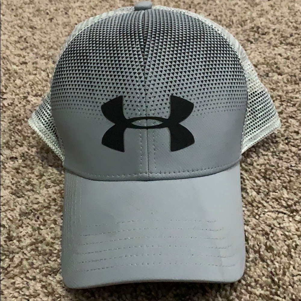 Under armour hockey snap back hat